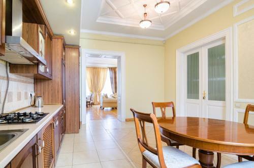 Apartamento Vip-apartments On Saksaganskogo 3