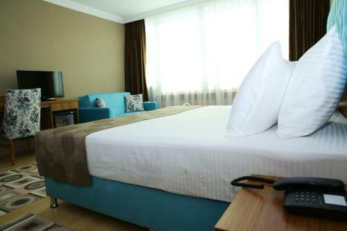 Golden Lounge Hotel