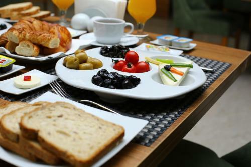 Golden Lounge Hotel