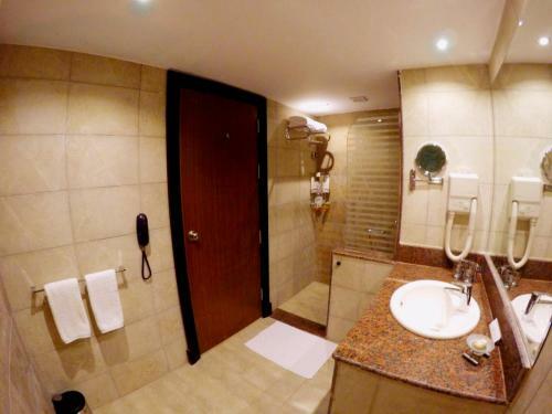 Hotel Royal Tulip Beach Resort