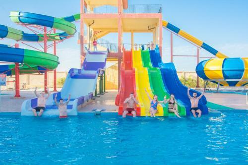 Hotel Royal Tulip Beach Resort