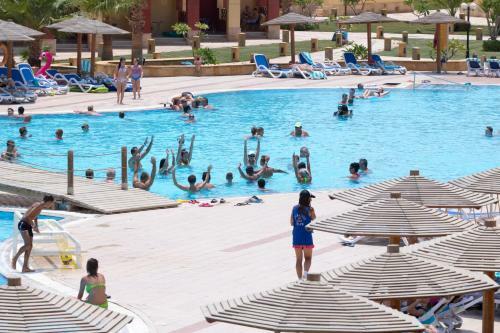 Hotel Royal Tulip Beach Resort