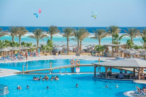 Hotel Royal Tulip Beach Resort