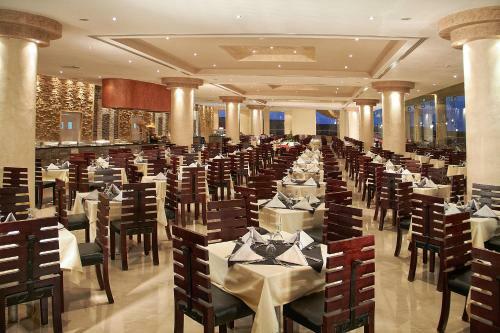 Hotel Royal Tulip Beach Resort