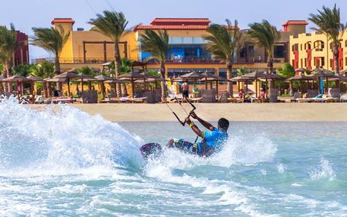Hotel Royal Tulip Beach Resort
