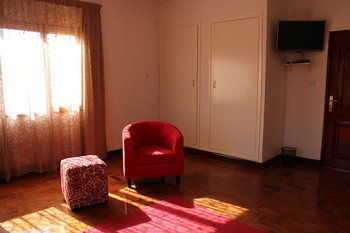 Hostal Sommerschield Guest House