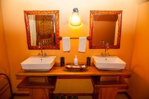 Marafiki Safari Lodge