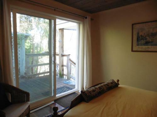 Dolphin Beach Oceanfront Cottage