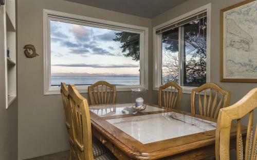 Dolphin Beach Oceanfront Cottage