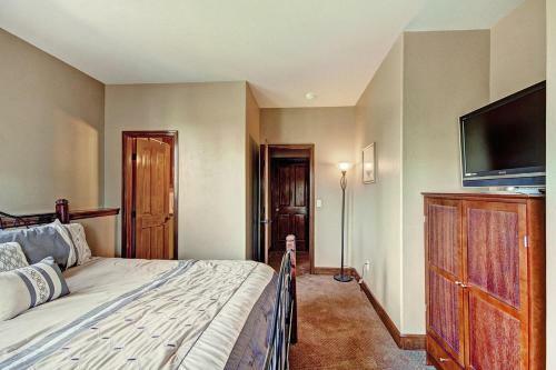 Big View Lodge Home