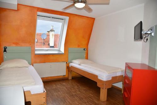 Hostal Alex 30 Hostel
