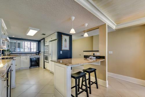 Penthouse 704- Carolina Dunes Apartment