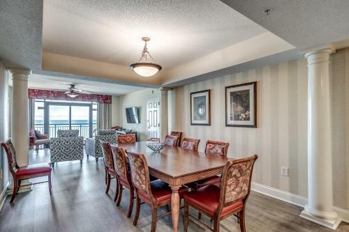 The Island Vista 910 Apartment