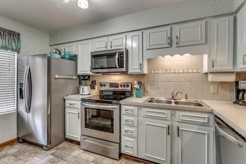 Anchorage II A14 Apartment