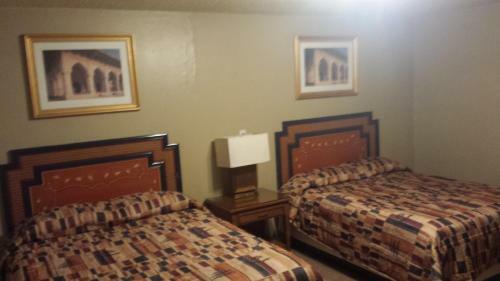 Motel Badlands Budget Host