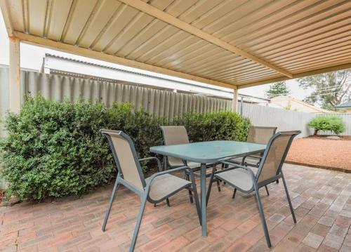 Villa Brentwood Short Stays