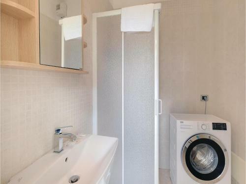 Holiday Home Albarella Ro 4