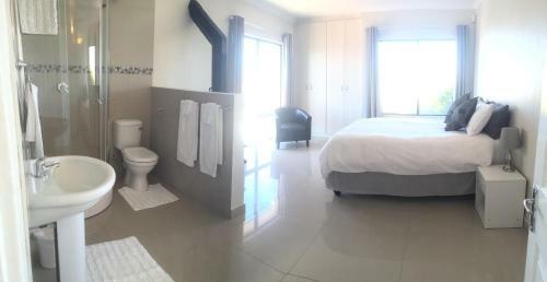 Elizabeth East 98 Port Owen