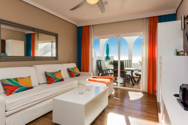 Aparthotel Regency Torviscas, Apartaments & Suites
