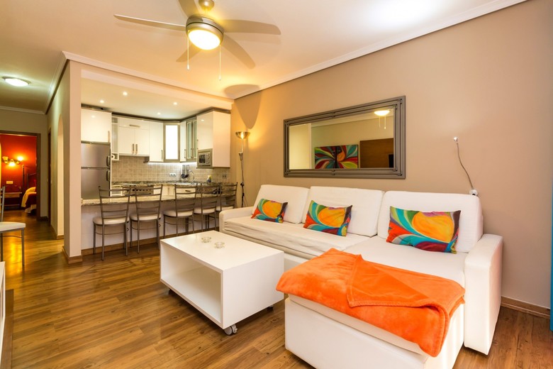 Aparthotel Regency Torviscas, Apartaments & Suites