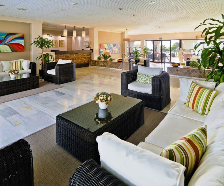 Aparthotel Regency Torviscas, Apartaments & Suites