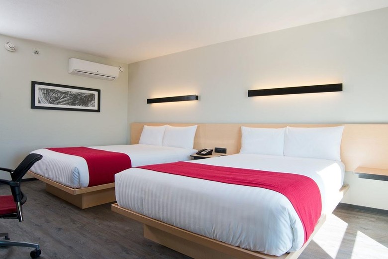Hotel City Express Enea