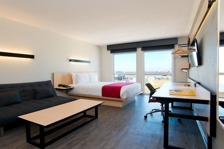Hotel City Express Enea