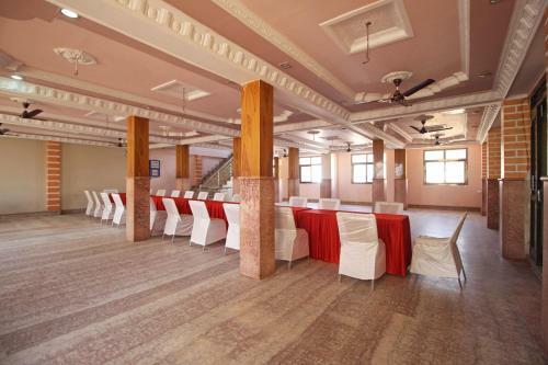 Hotel Ganpati Plaza