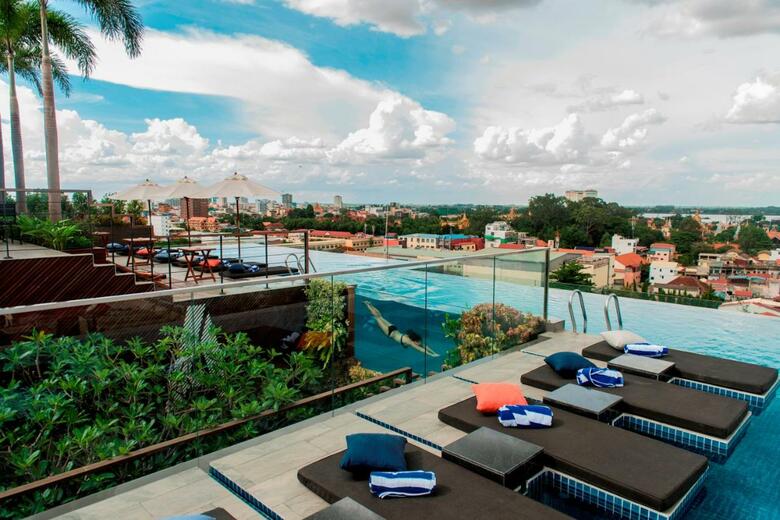 Aquarius Hotel And Urban Resort