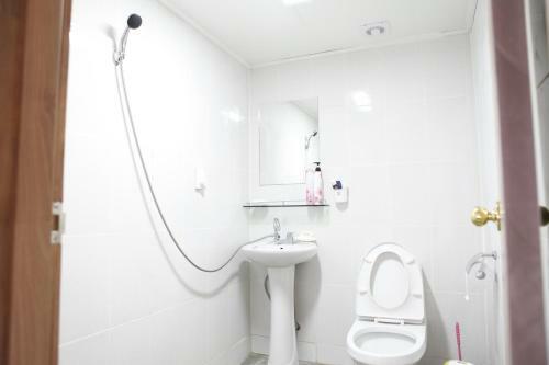 Hostal Baozen Guesthouse
