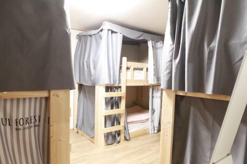 Hostal Baozen Guesthouse