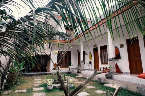 Bed & Breakfast 2 Angels Homestay