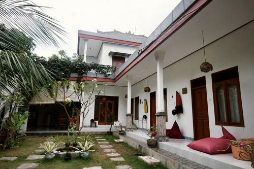 Bed & Breakfast 2 Angels Homestay