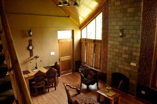 Hotel Heritage Village Resort