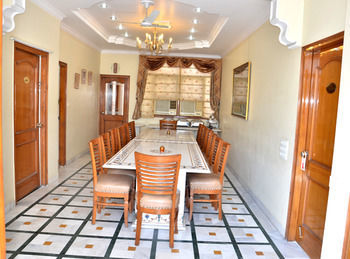 Hotel Bajaj Indian Home Stay