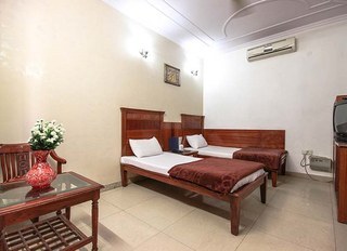 Hotel Yuvraj Deluxe