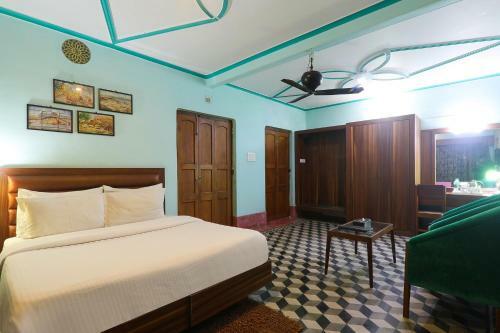 Fabhotel East View
