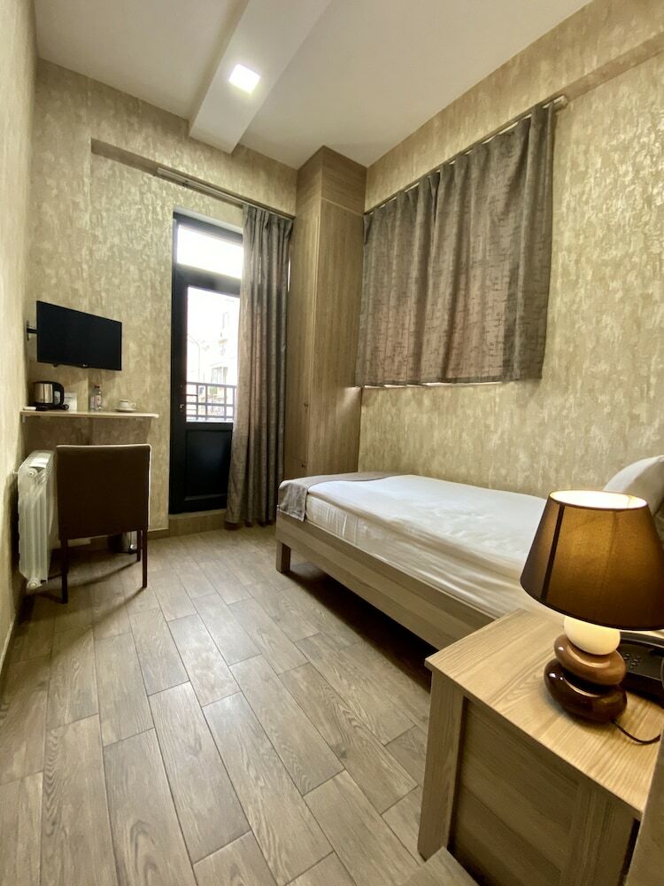 Nizami Street Hotel