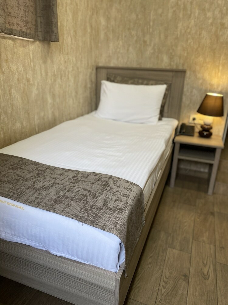 Nizami Street Hotel