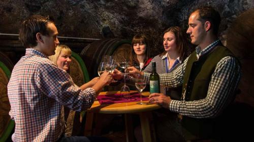 Weingut - G�stezimmer Resch Ludwig Vlg. Powoden