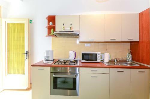 Apartments Jadranka 1705