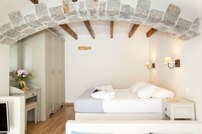 Villa Petra Boutique Homes