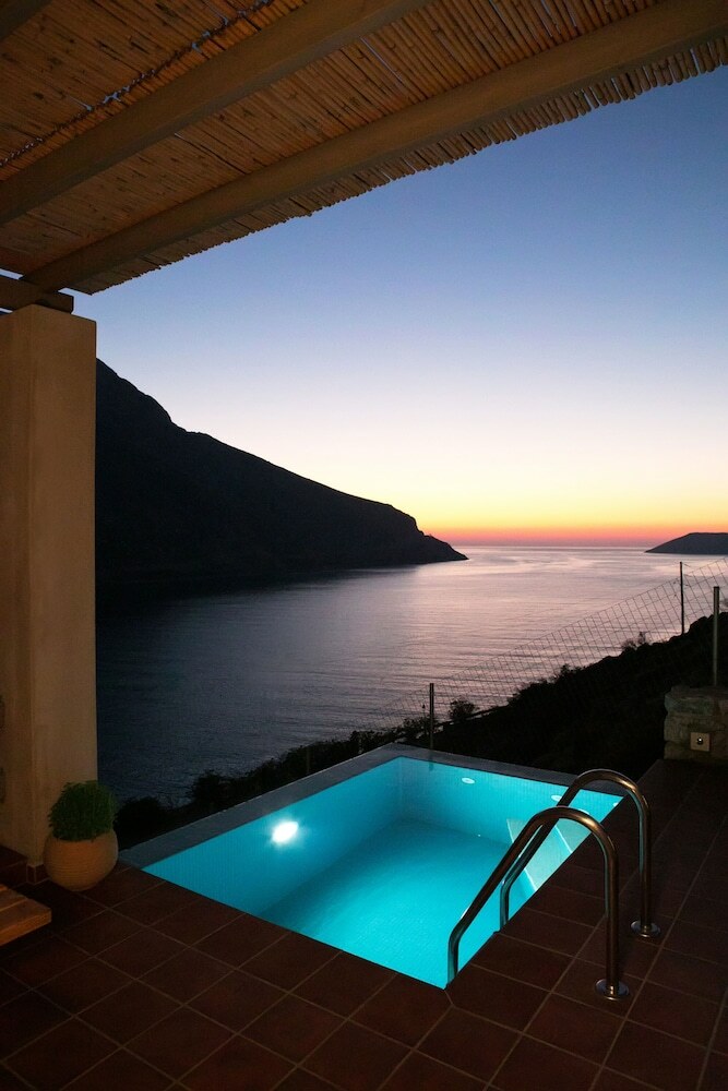 Villa Petra Boutique Homes