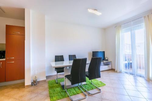Fucane Apartments