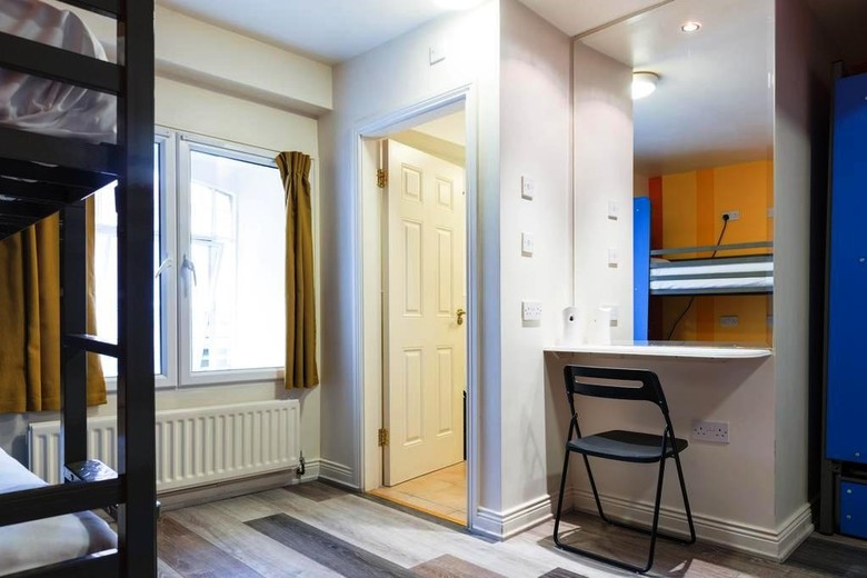 Hostal Sky Backpackers
