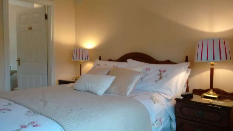 Corrib View Farm Country Bed & Breakast