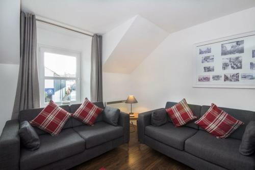40 Tomnahurich Street Apartment