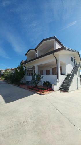 Apartamento Appartamento Tra Mare E Lago