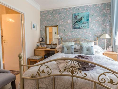 Hostal Dolphin Guest House