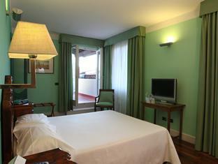 Arti & Hotel